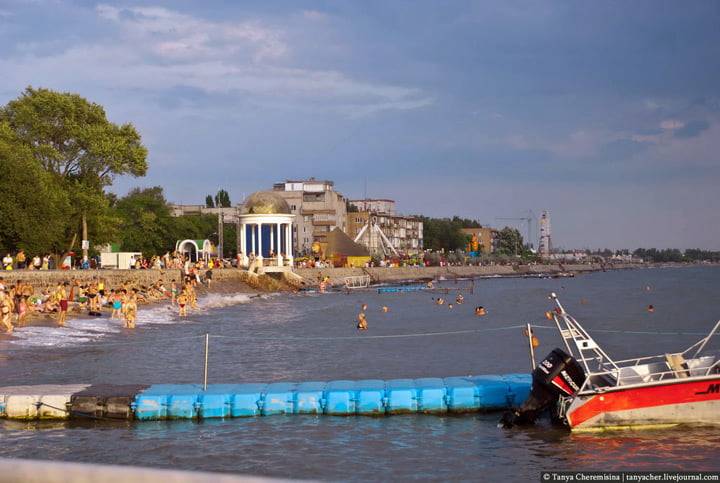 Центральный пляж города Бердянска